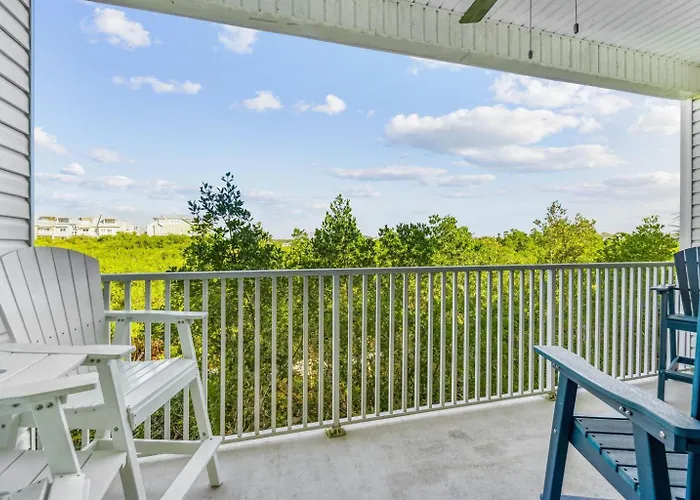 Spacious Intracoastal 3 Min Walk To Beach!
