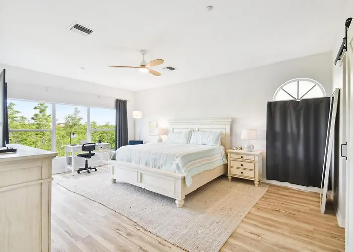 Apartment Spacious Intracoastal 3 Min Walk To Beach! *