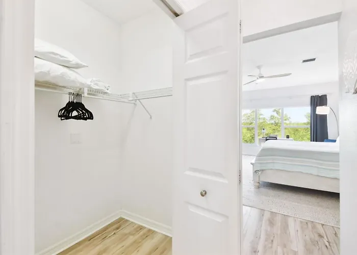 Apartment Spacious Intracoastal 3 Min Walk To Beach! Clearwater Beach