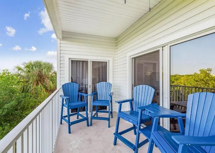 Spacious Intracoastal 3 Min Walk To Beach! Apartment *