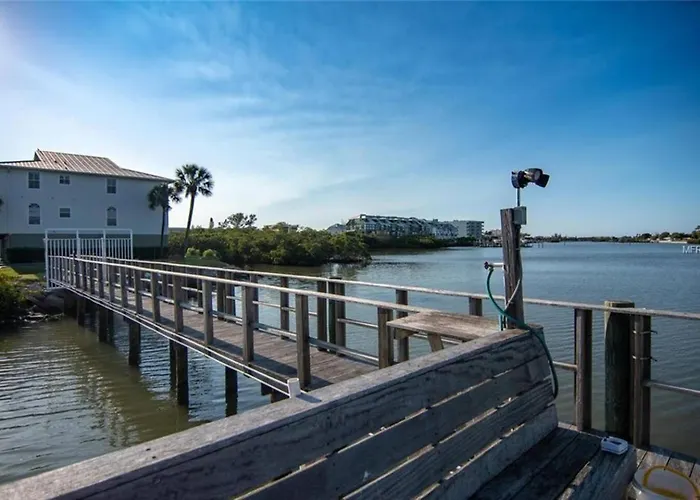 Apartment Spacious Intracoastal 3 Min Walk To Beach! Clearwater Beach