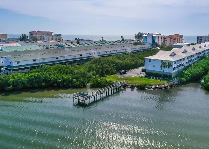 Spacious Intracoastal 3 Min Walk To Beach! Apartment *