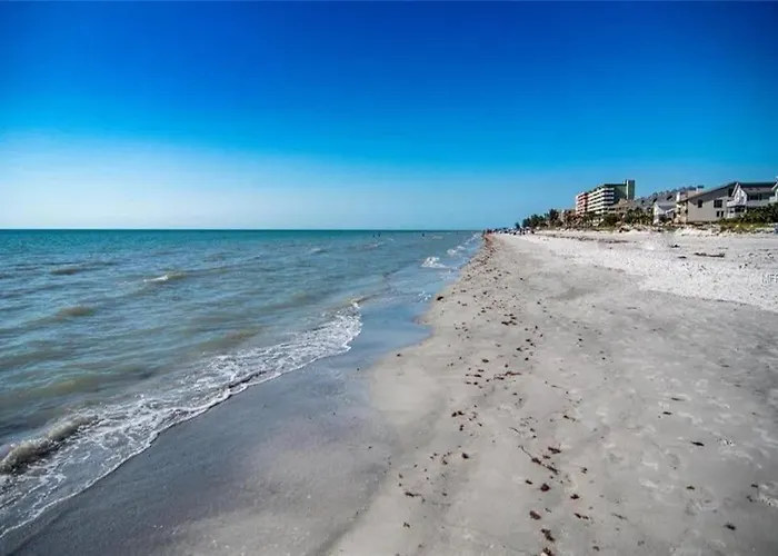 Spacious Intracoastal 3 Min Walk To Beach! * Clearwater Beach